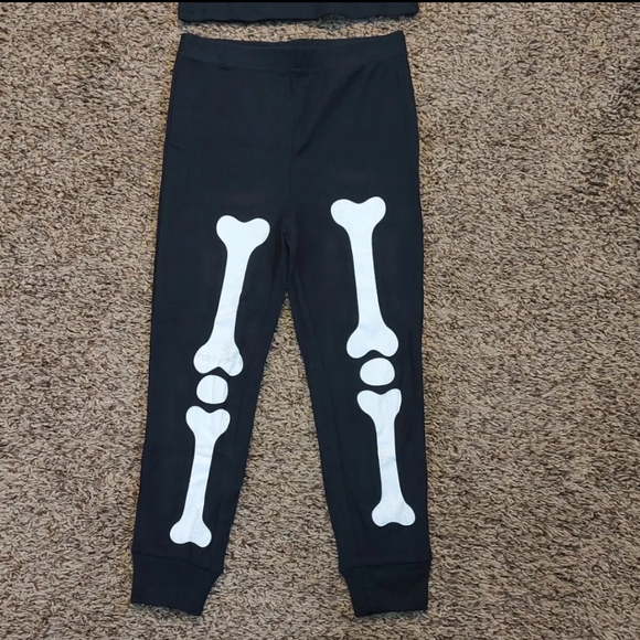 Boy's Glow in the Dark 2 pc Black PJ Pajama Set Skeleton Bone Spider Halloween - Picture 4 of 13